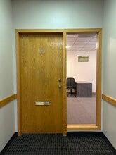 600 Town Center Rd, Matteson, IL for lease Building Photo- Image 2 of 7