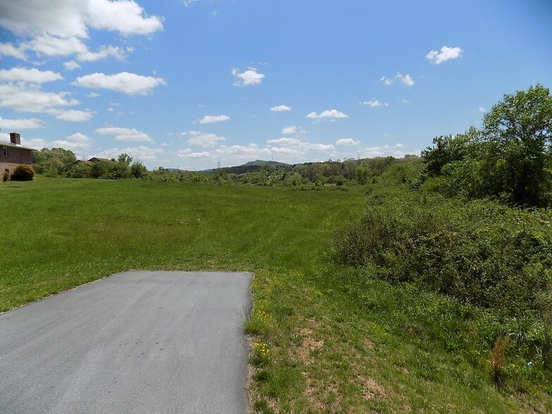 0 Upward Rd, Flat Rock, NC 28731