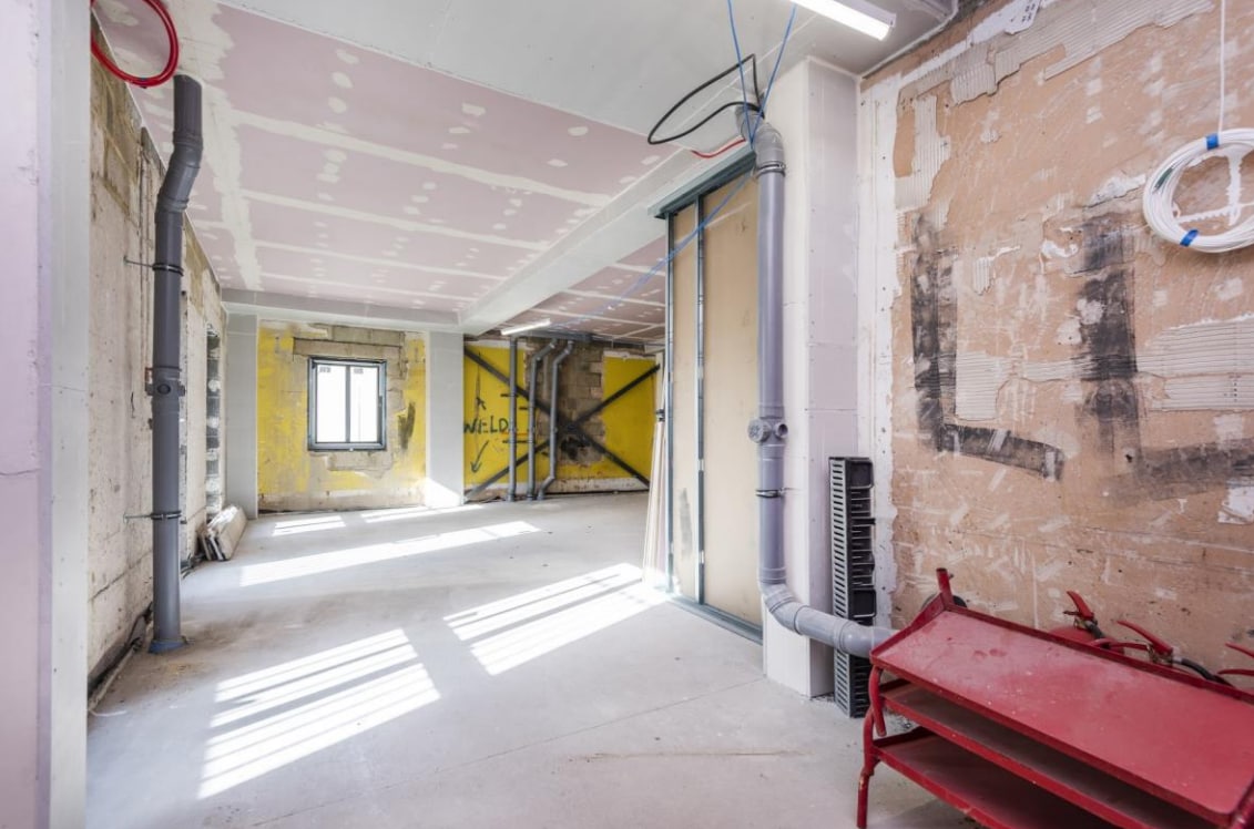 56 Chatfield Rd, London, LND SW11 3UL - Unit 2 - - Interior Photo - Image 1 of 3