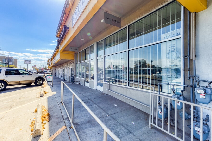 1077 S Federal Blvd, Denver, CO for sale - Building Photo - Image 2 of 11