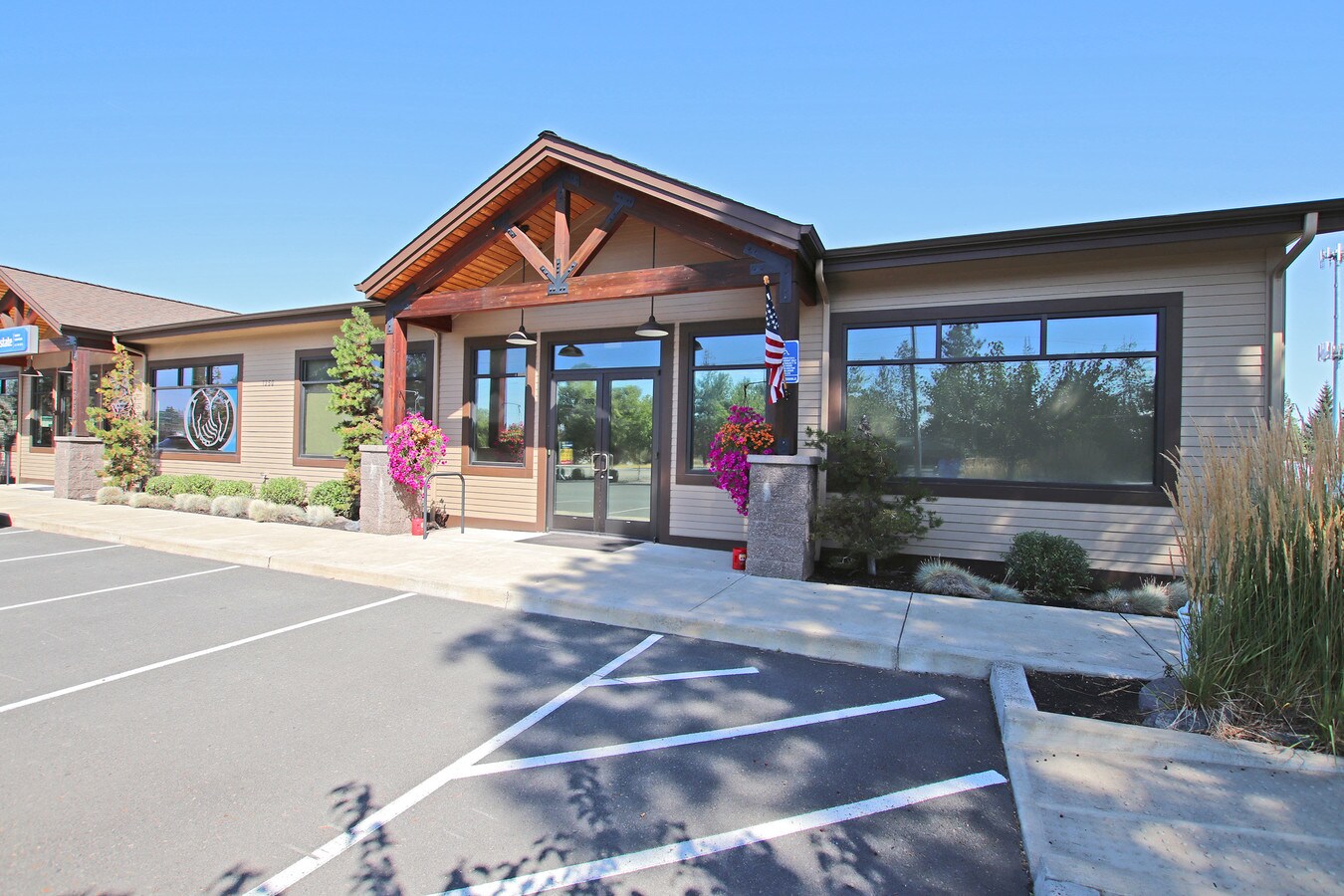 1350 SE Reed Market Rd, Bend, OR 97702