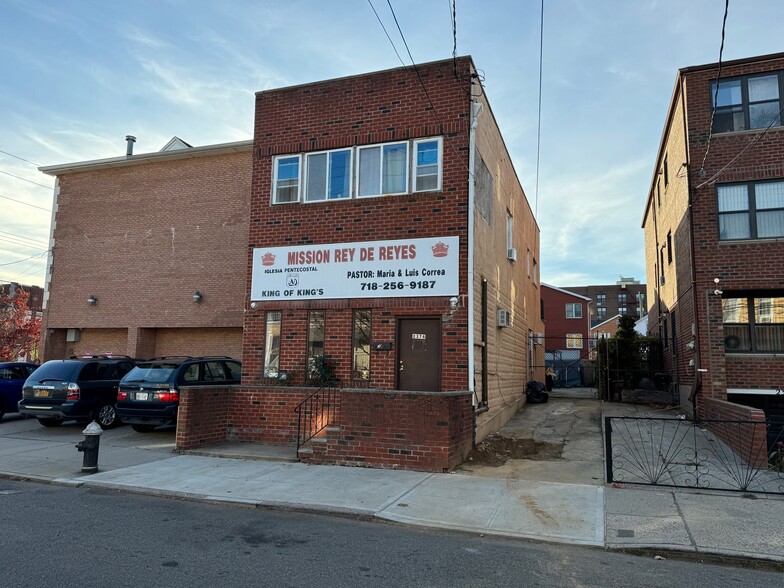 2376 E 15th St, Brooklyn, NY for sale - Primary Photo - Image 1 of 4