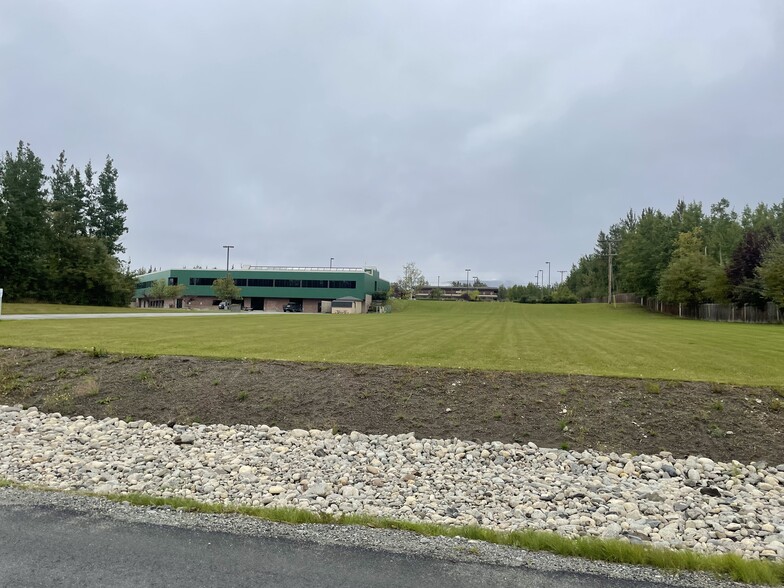 950 E Bogard Rd, Wasilla, AK for sale - Building Photo - Image 3 of 18