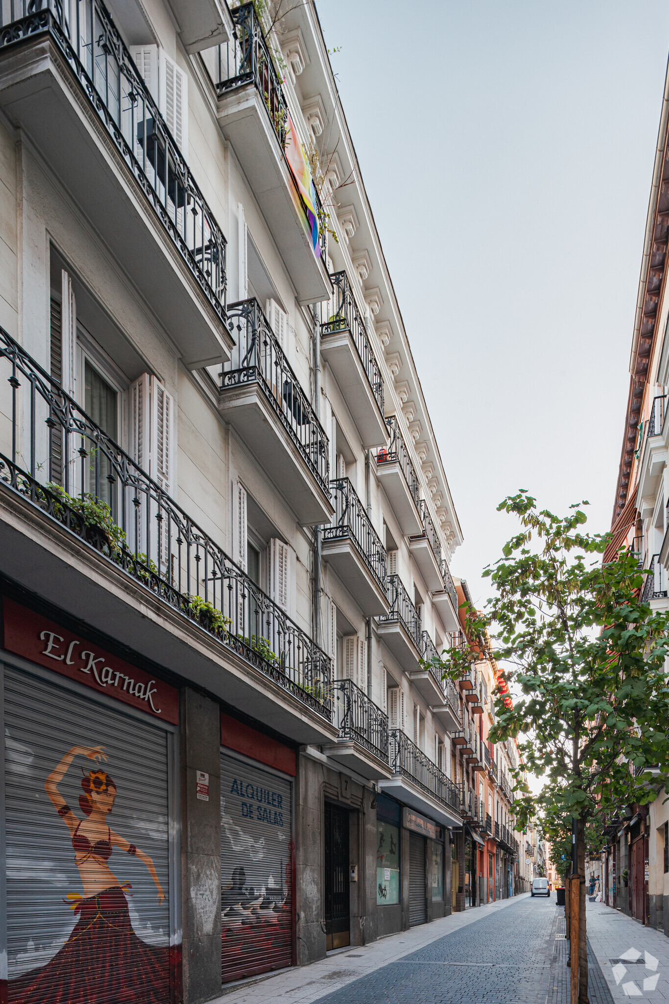 Retail in Madrid, MAD for lease Building Photo- Image 1 of 4