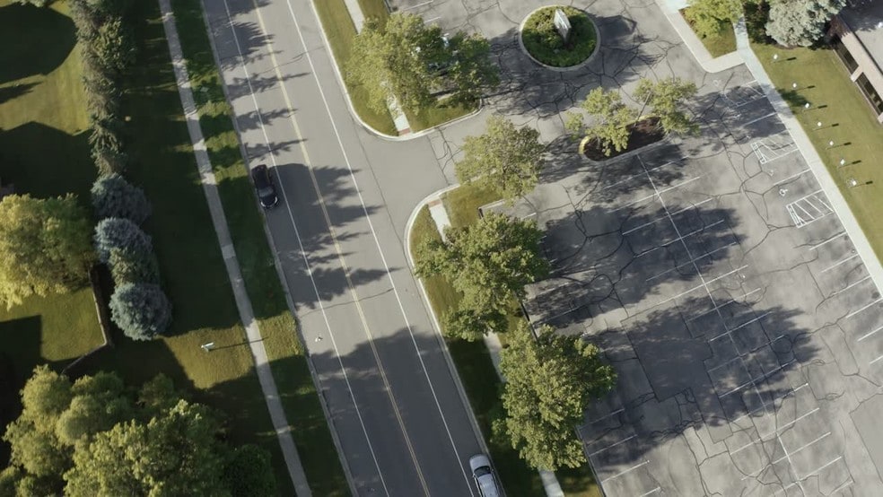 12400 Portland Ave, Burnsville, MN for lease - Commercial Listing Video - Image 2 of 37