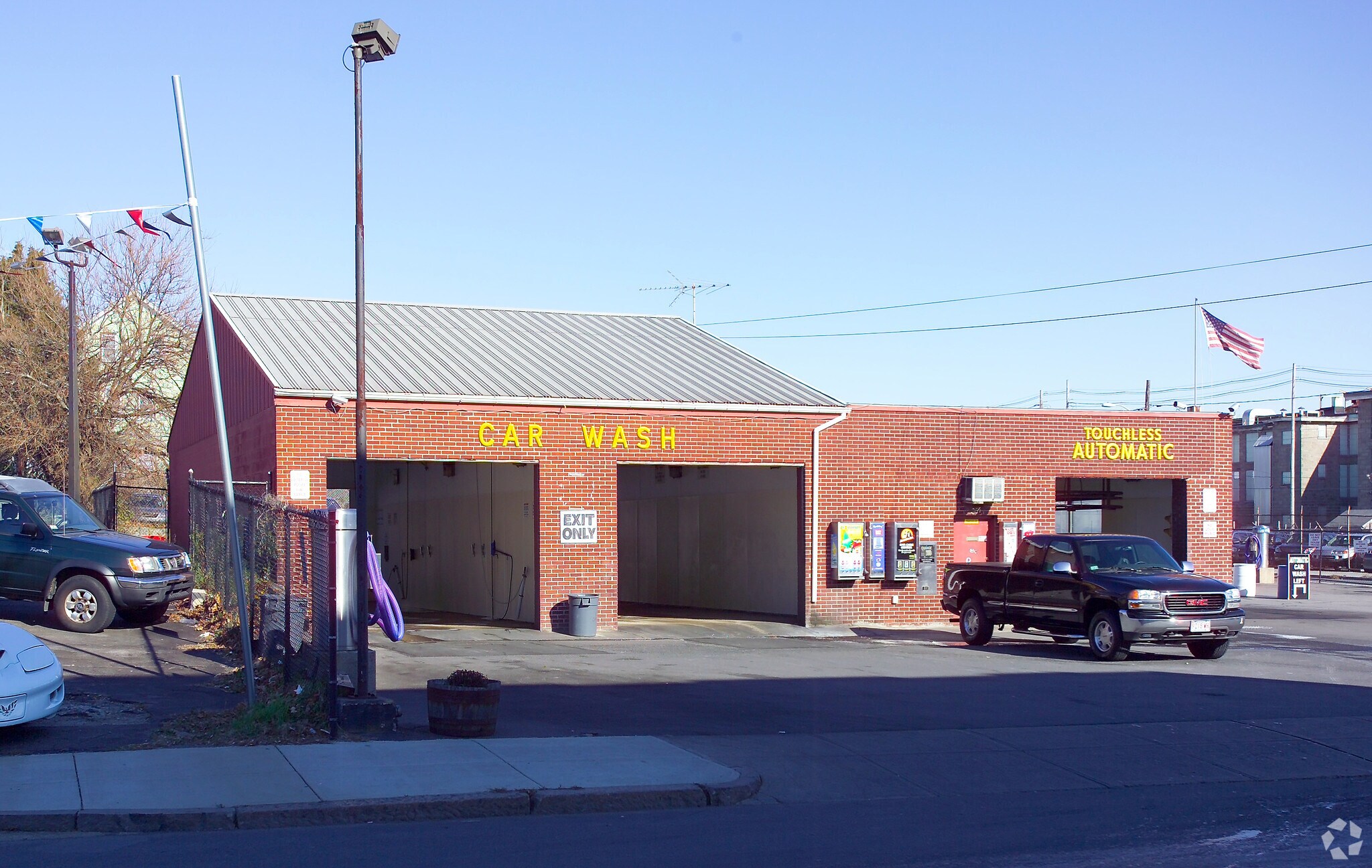 364 Bedford St, Fall River, MA 02720