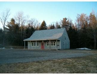796 Main Rd, Holden, ME for sale - Primary Photo - Image 1 of 1