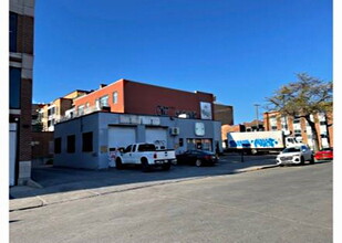 33 Av Mozart E, Montréal, QC for lease Building Photo- Image 1 of 10