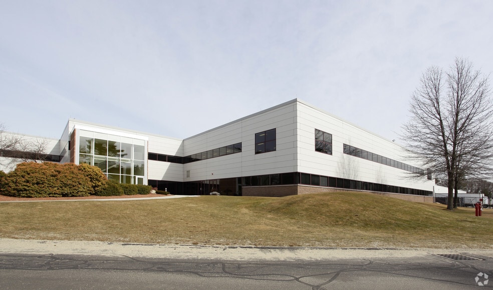 165 Dascomb Rd, Andover, MA for sale - Building Photo - Image 1 of 1