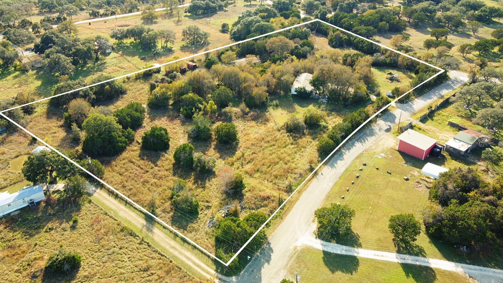 250 Rolling Oaks Dr, Driftwood, TX 78619