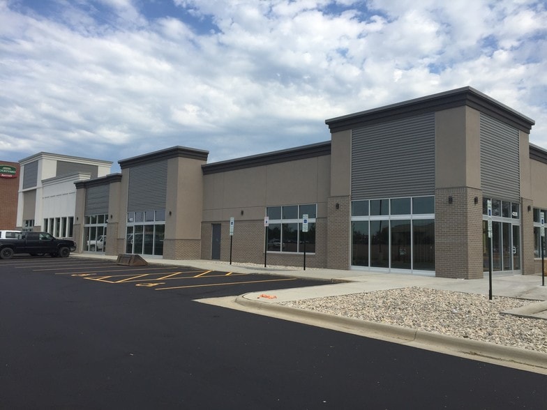 4200-4300 W Empire Pl, Sioux Falls, SD for lease - Building Photo - Image 2 of 6