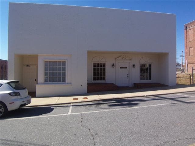 215 Church St, Lenoir, NC for sale - Building Photo - Image 2 of 62