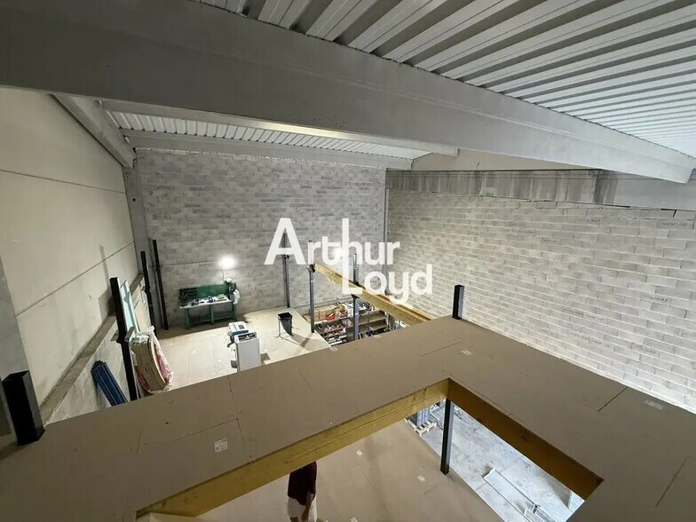 Flex in Montauroux for lease - Interior Photo - Image 2 of 4