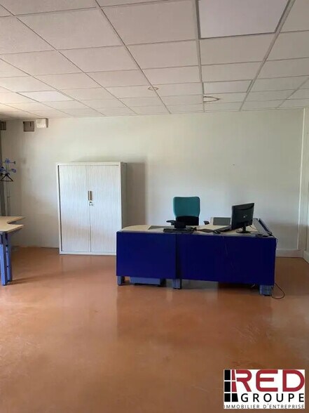 Industrial in Gardanne for lease - Building Photo - Image 3 of 5