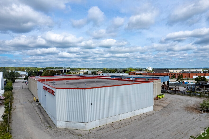 42 Cardico Dr, Whitchurch-Stouffville, ON for lease - Building Photo - Image 3 of 75