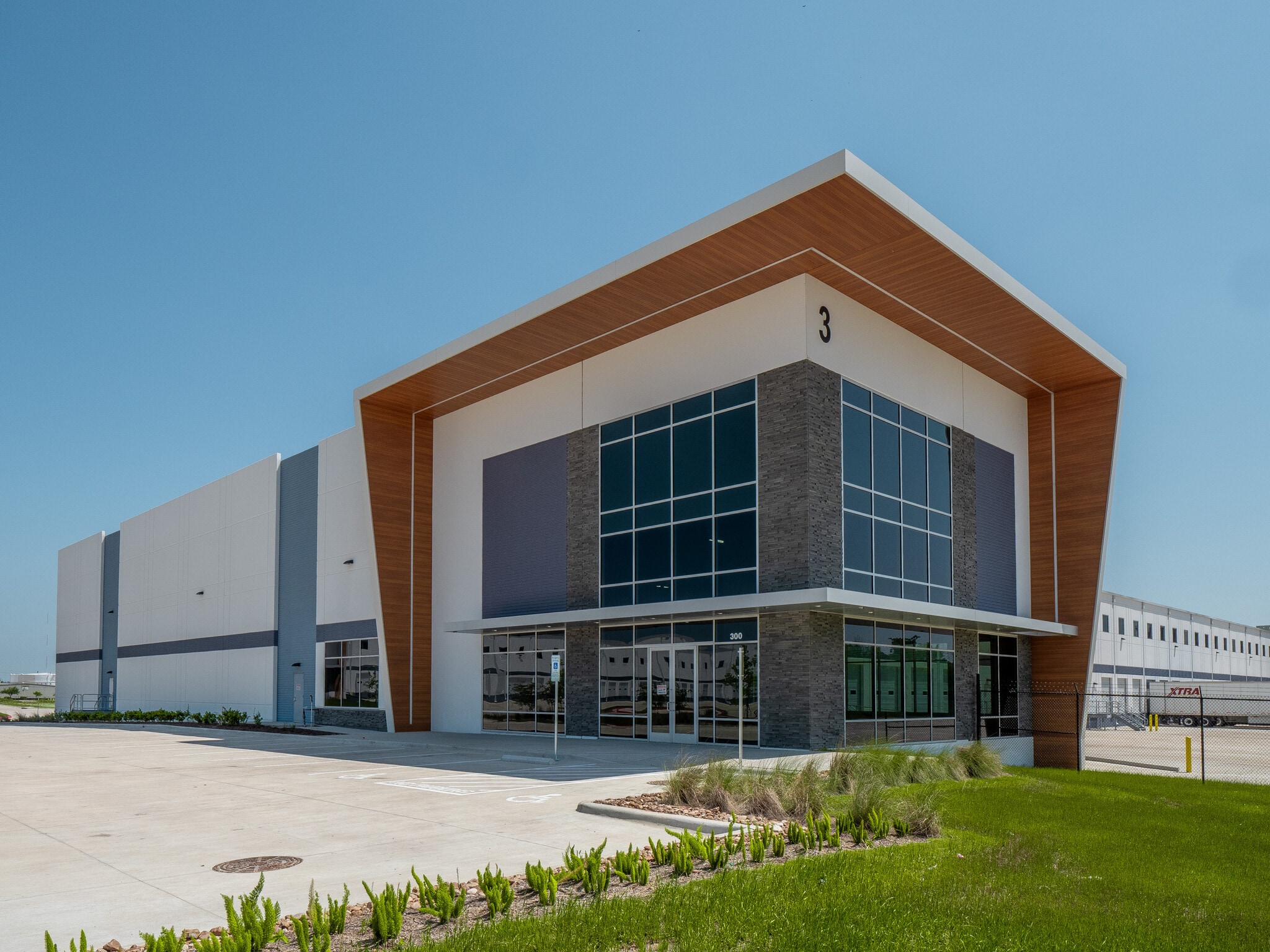 Johnny Morris Rd & Old Manor Rd, Austin, TX for lease Building Photo- Image 1 of 15