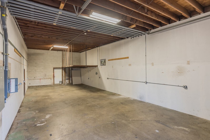 830 SE 1st St, McMinnville, OR for lease - Building Photo - Image 2 of 51