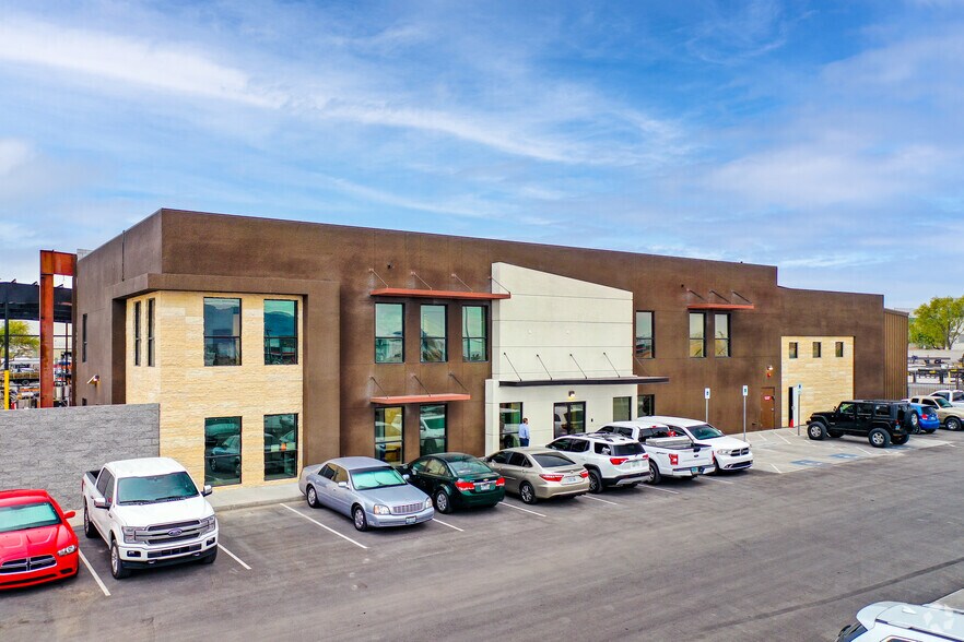 1011 E Alexander Ave, North Las Vegas, NV for sale - Primary Photo - Image 1 of 1