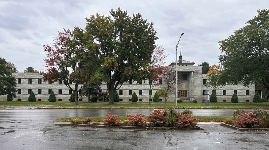 700 Boul Louis-Fréchette, Nicolet, QC for sale Primary Photo- Image 1 of 1