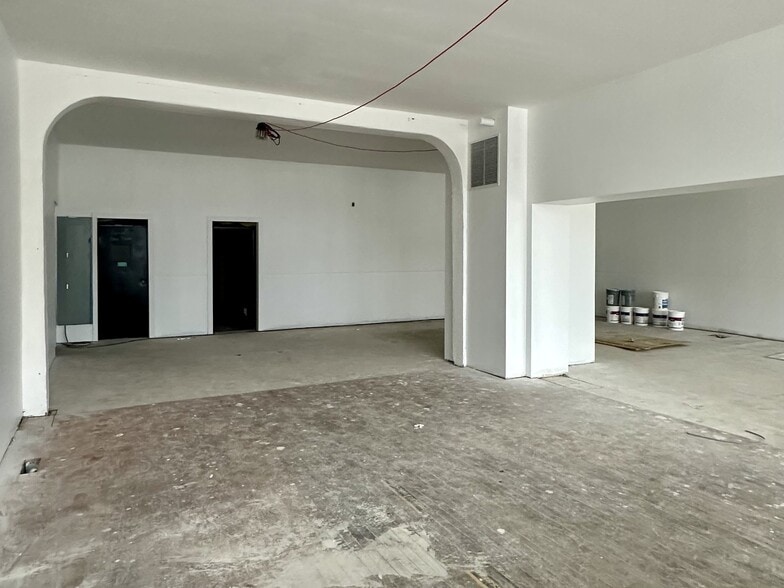 505 E Shiawassee St, Lansing, MI for lease - Interior Photo - Image 3 of 8