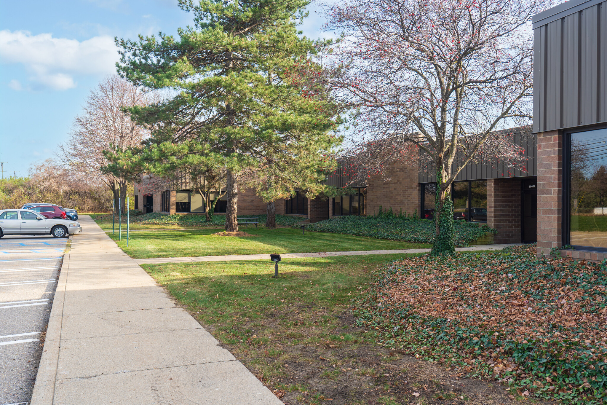 38019-38035 Schoolcraft Rd, Livonia, MI for sale Building Photo- Image 1 of 1