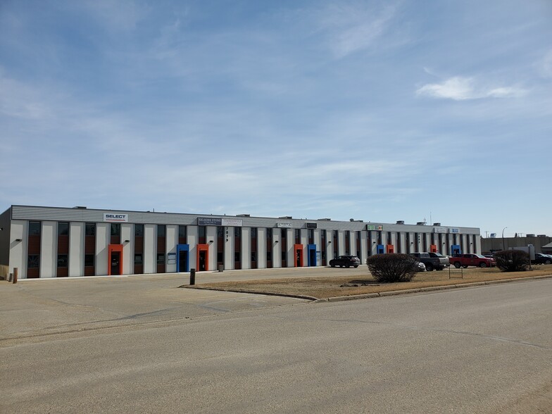 7819 50 Ave, Red Deer, AB for lease - Building Photo - Image 1 of 7