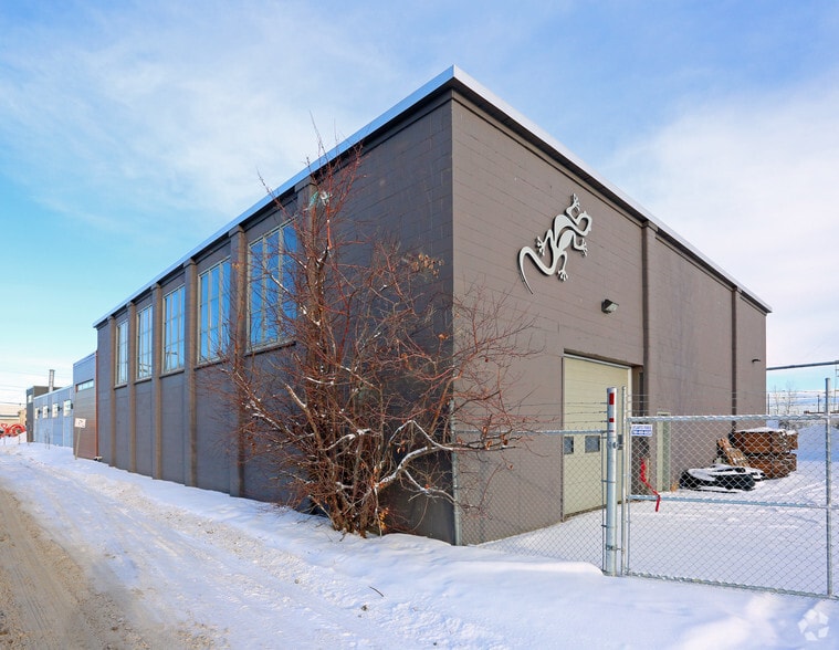 15635 112th Ave NW, Edmonton, AB for sale - Building Photo - Image 3 of 3