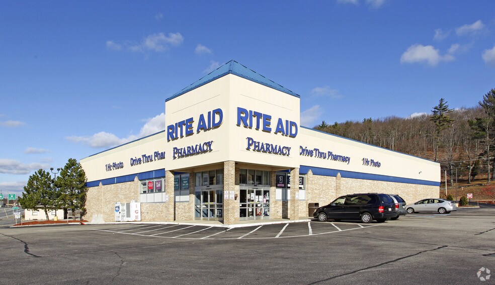 1285 Hooksett Rd, Hooksett, NH for sale - Primary Photo - Image 1 of 1