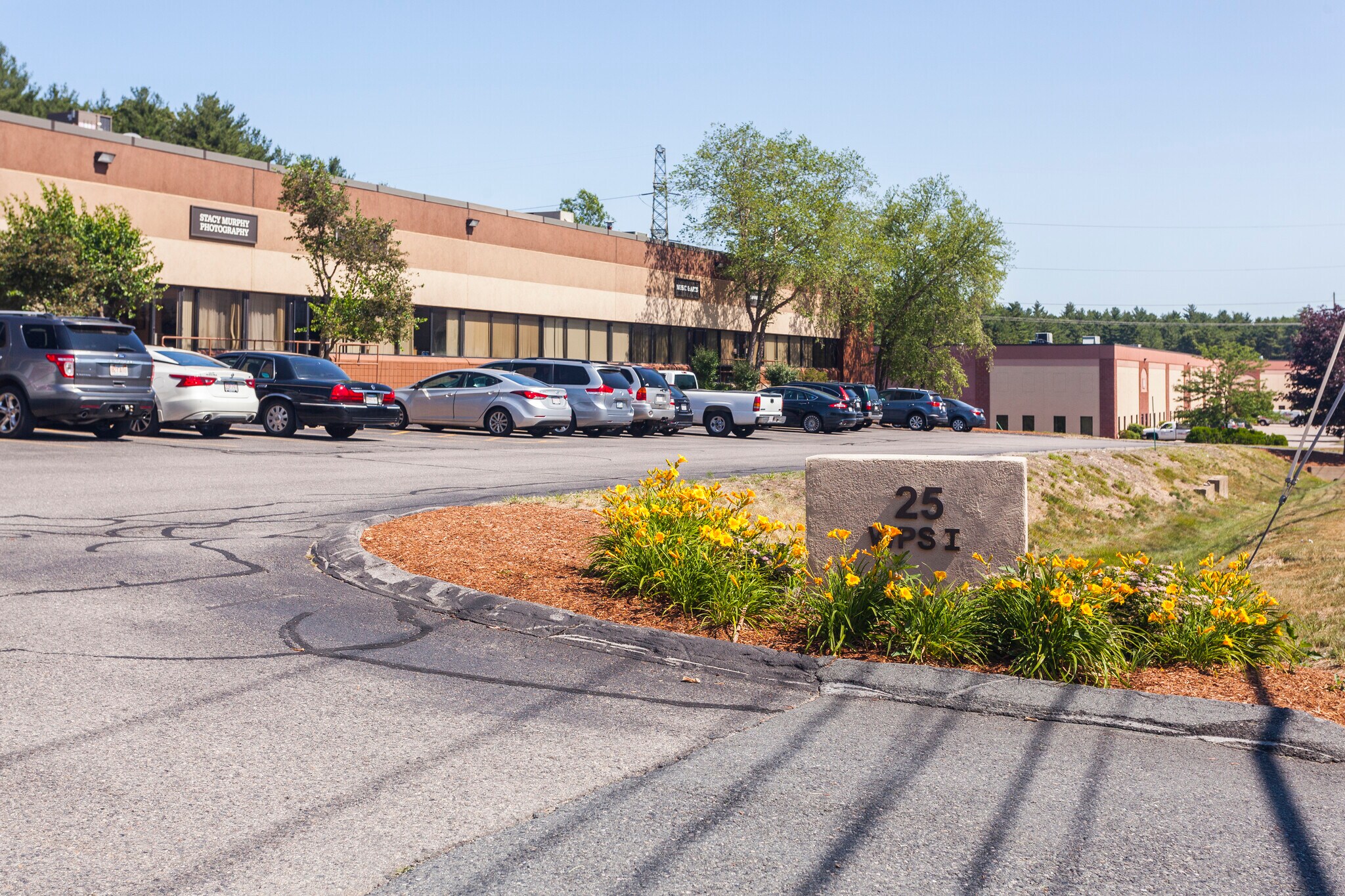 25 Walpole Park S, Walpole, MA 02081