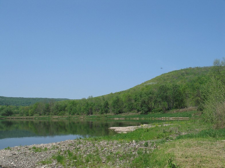 2 Warren Rd, Hancock, NY for sale - Building Photo - Image 1 of 1