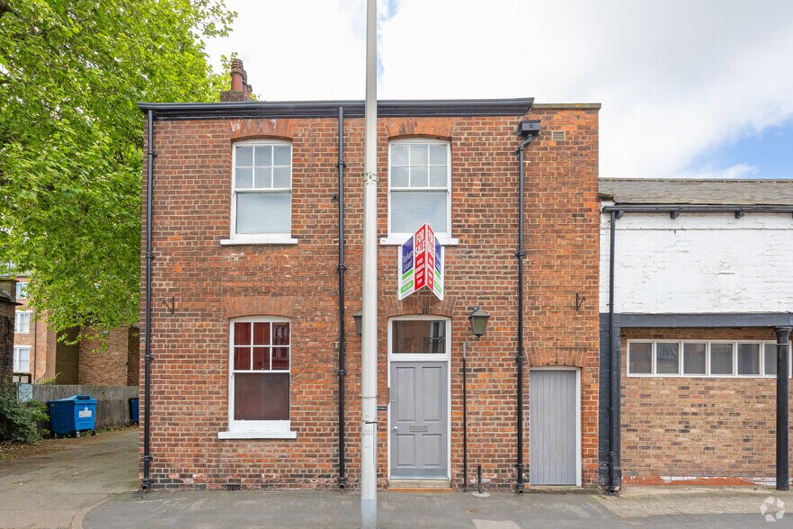 Baker St, Hull for sale - Building Photo - Image 2 of 6