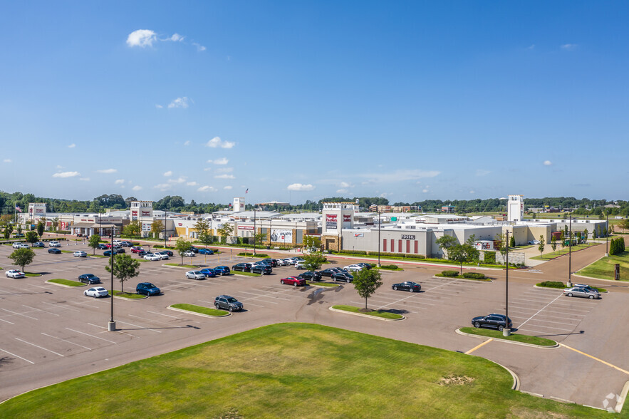 5205 Airways Blvd, Southaven, MS for lease - Primary Photo - Image 1 of 8