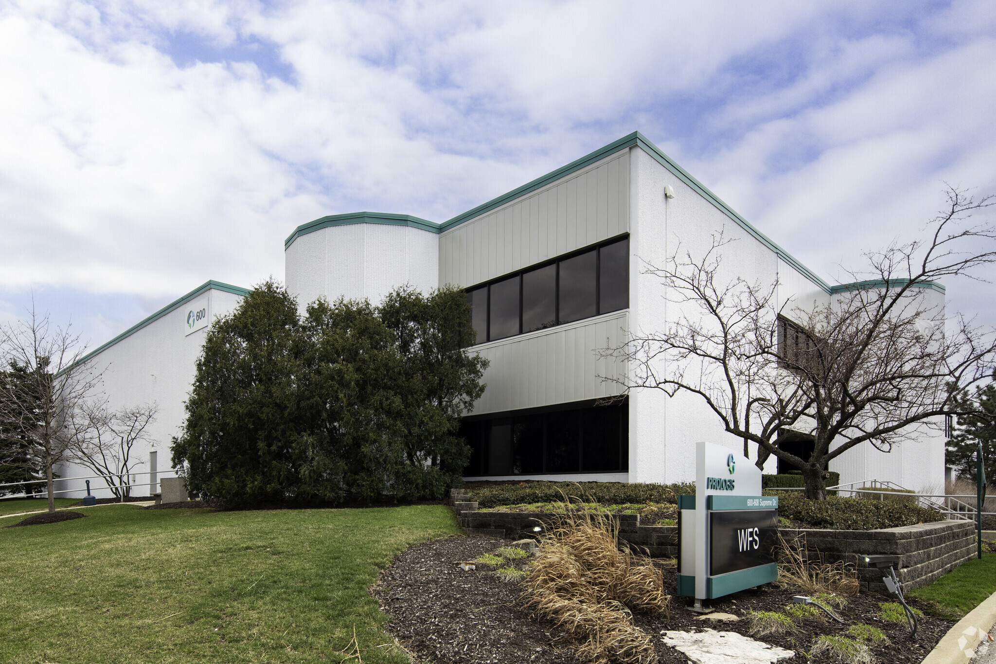 600-608 Supreme Dr, Bensenville, IL for sale Building Photo- Image 1 of 1