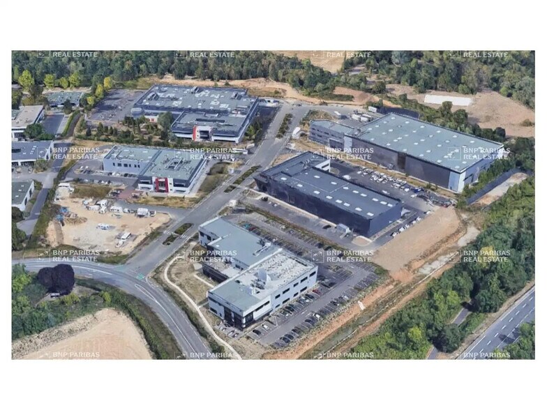 Flex in Saclay for sale - Building Photo - Image 1 of 4