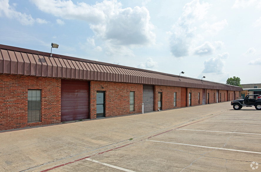 11166 Ables Ln, Dallas, TX for lease - Building Photo - Image 3 of 40