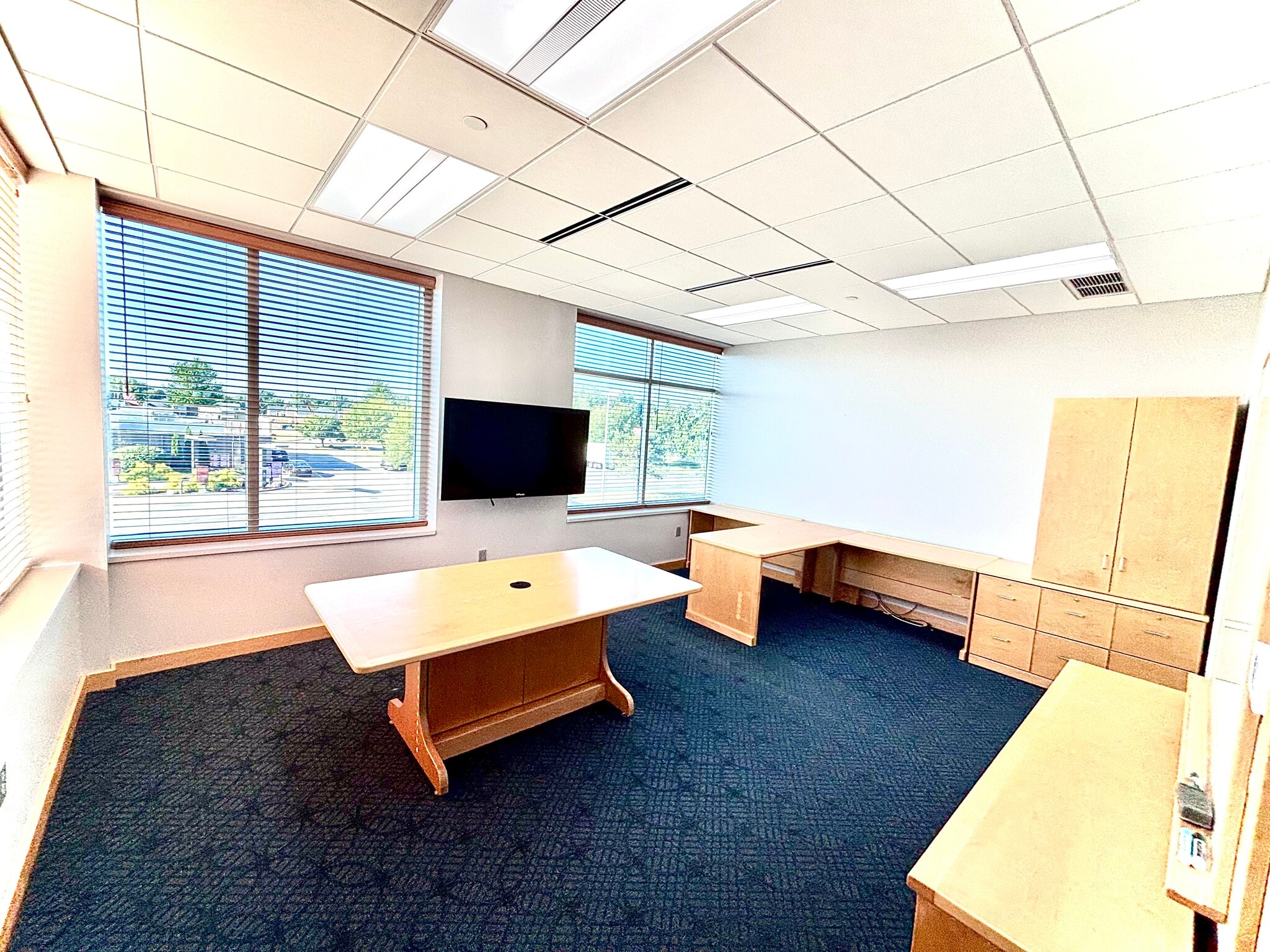 11275 Edgewater Dr, Allendale, MI for lease Interior Photo- Image 1 of 6