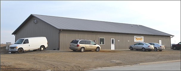 415 Industrial Dr, Stacyville, IA for sale - Building Photo - Image 1 of 1