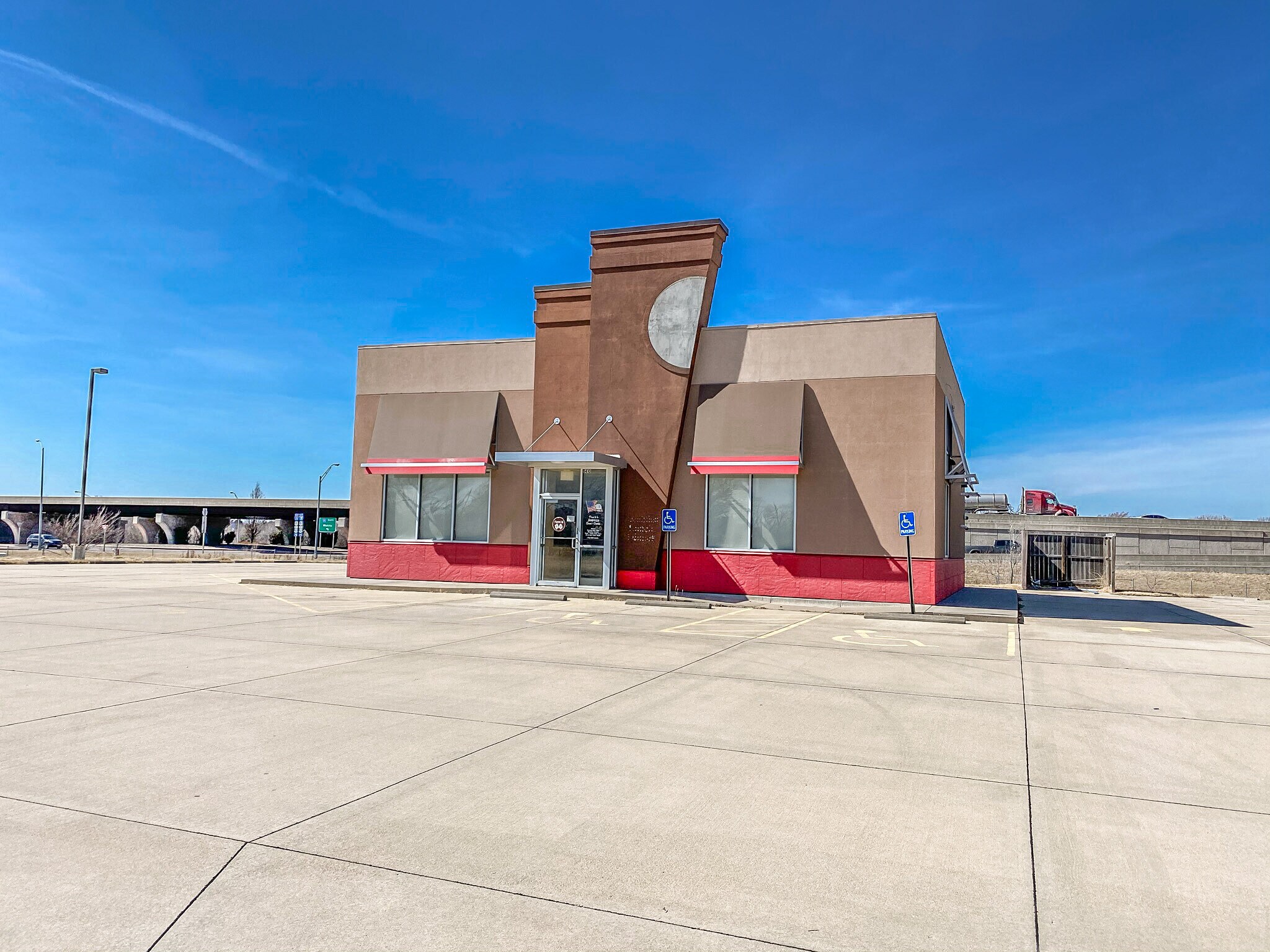 1410 E Broadway Ct, Newton, KS for sale Building Photo- Image 1 of 1