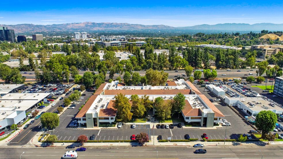 21243 Ventura Blvd, Woodland Hills, CA for lease - Aerial - Image 2 of 6