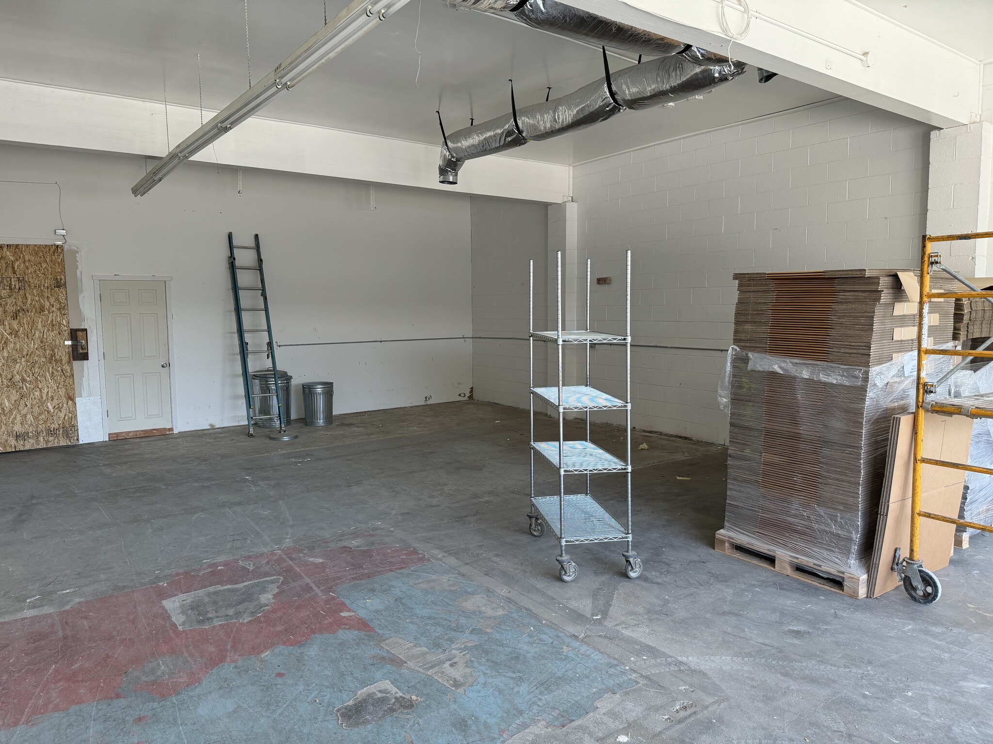 1114 N 97th St, Seattle, WA for sale Interior Photo- Image 1 of 4