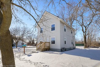 More details for 230 Almyra Ave, Monroe, MI - Multifamily for Sale