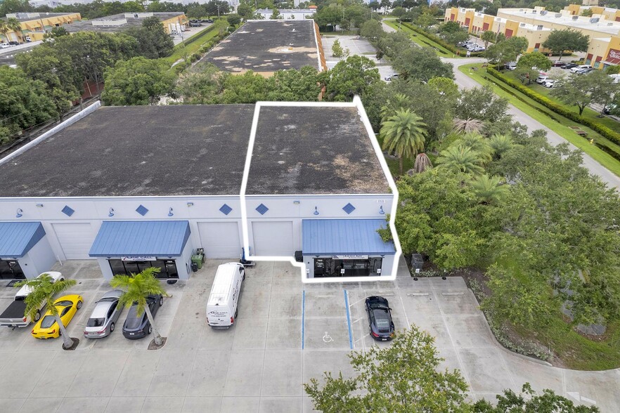 7802 SW Ellipse Way, Stuart, FL for lease - Building Photo - Image 1 of 12