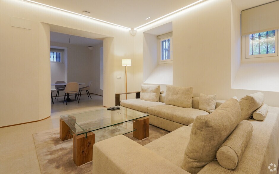 in Madrid, Madrid for sale - Interior Photo - Image 1 of 1
