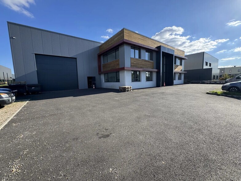 Flex in Ennery for sale - Building Photo - Image 1 of 25