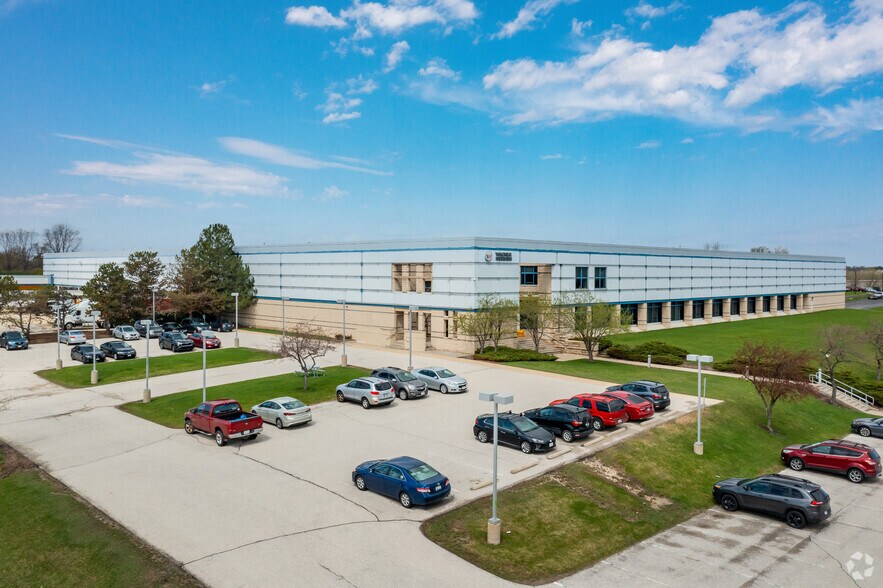 W180N11691 River Ln, Germantown, WI for sale - Building Photo - Image 1 of 1