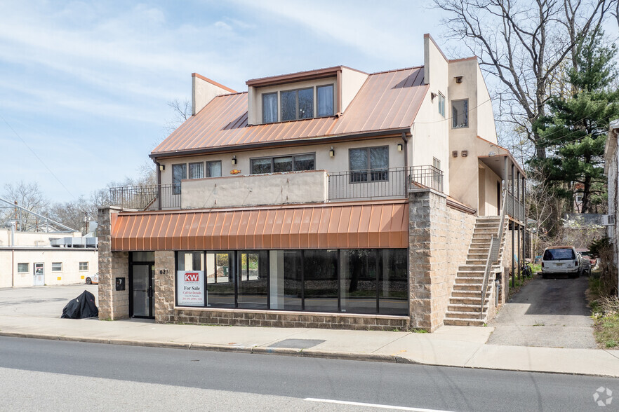 623-635 Broadway, Westwood, NJ for sale - Building Photo - Image 1 of 9