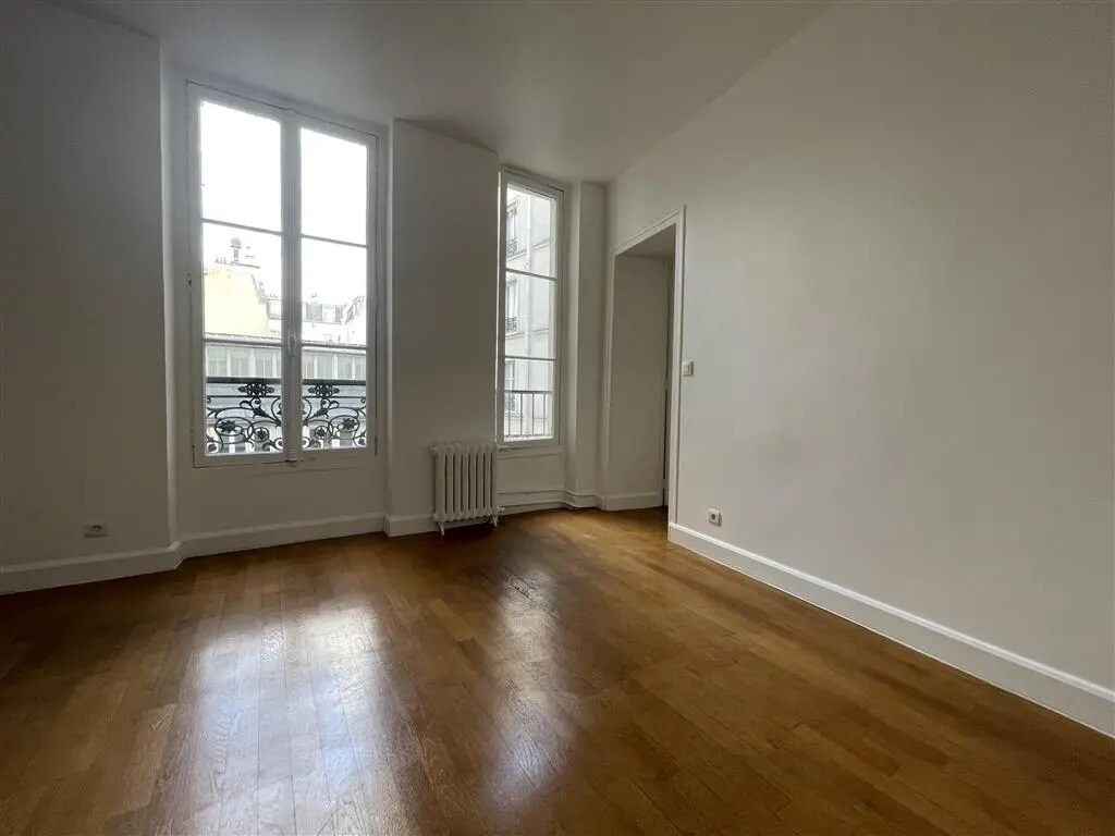 Office in Paris for lease Building Photo- Image 1 of 6
