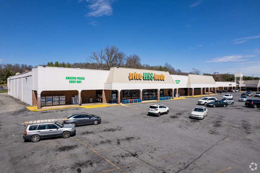 4320-4330 W Stone Dr, Kingsport, TN for lease - Building Photo - Image 1 of 6