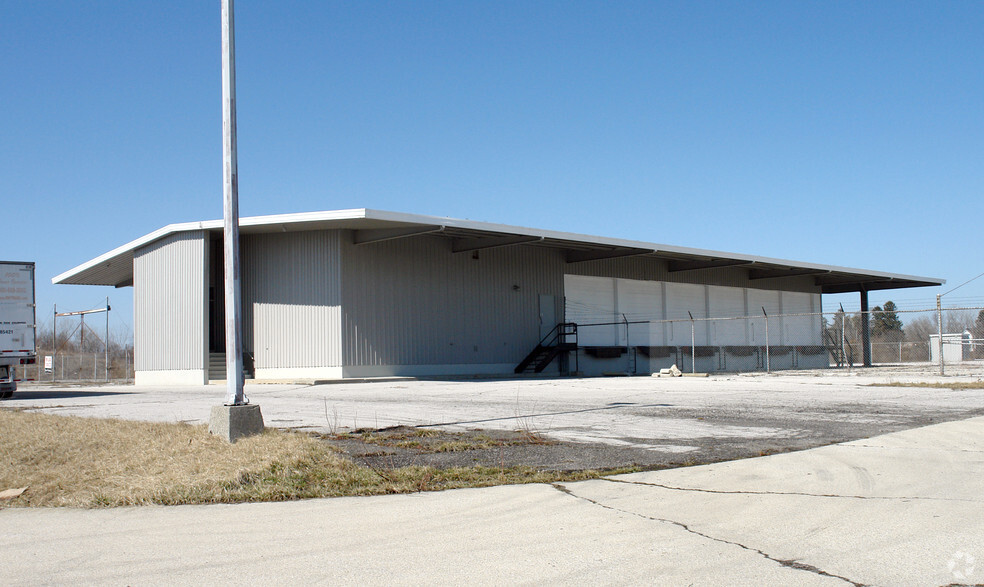 6415 Wilson Ln, Fort Wayne, IN for sale - Primary Photo - Image 1 of 1