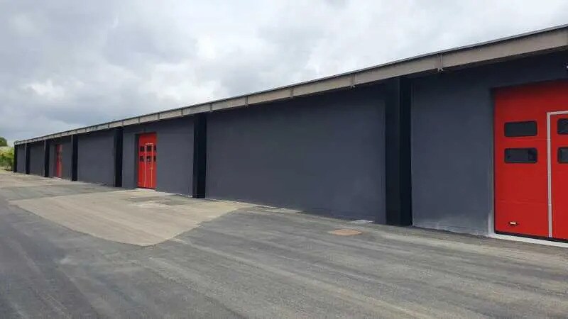 Flex in Coignières for sale - Building Photo - Image 2 of 7